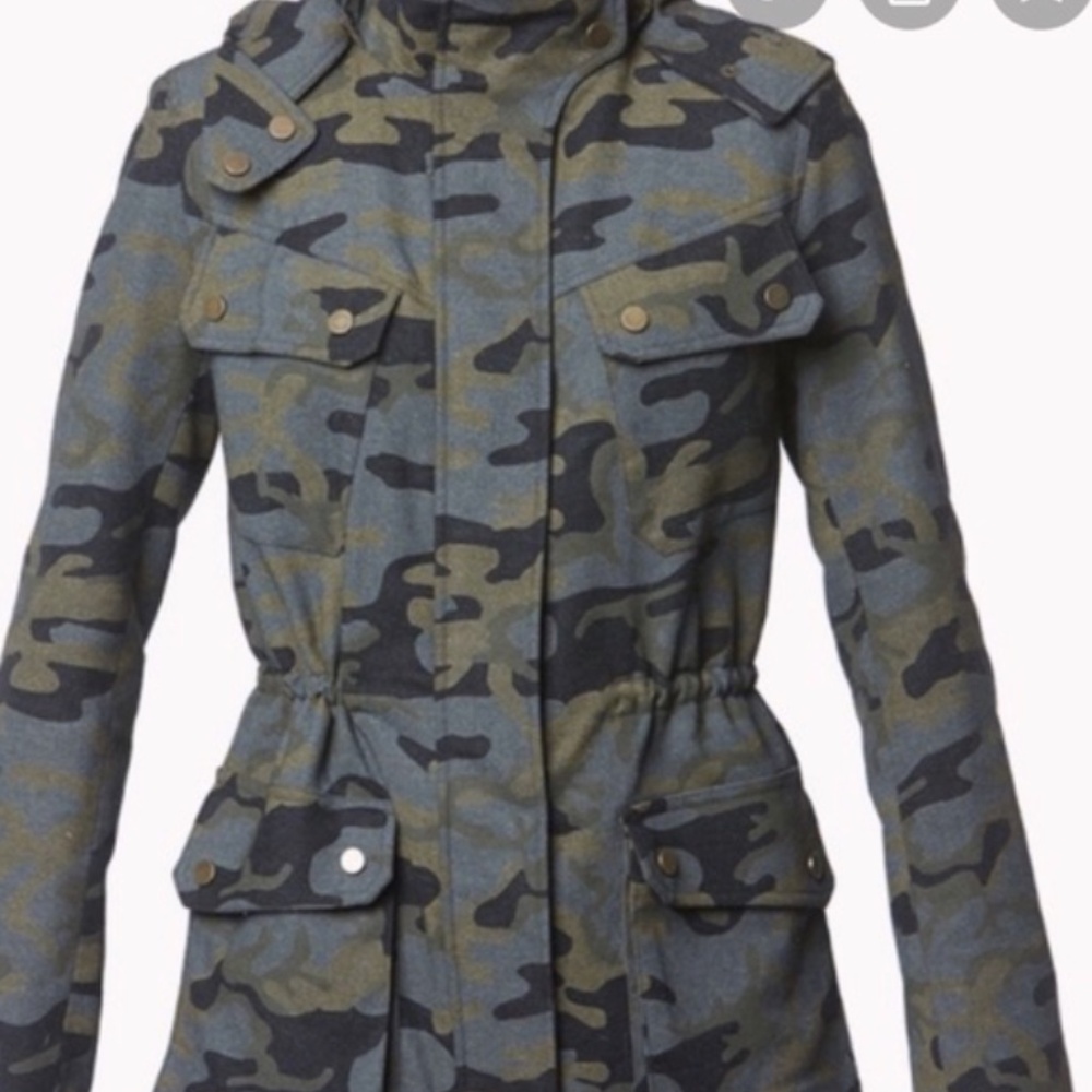 Veronica Beard Camoflauge Jacket - NWOT - Size 8